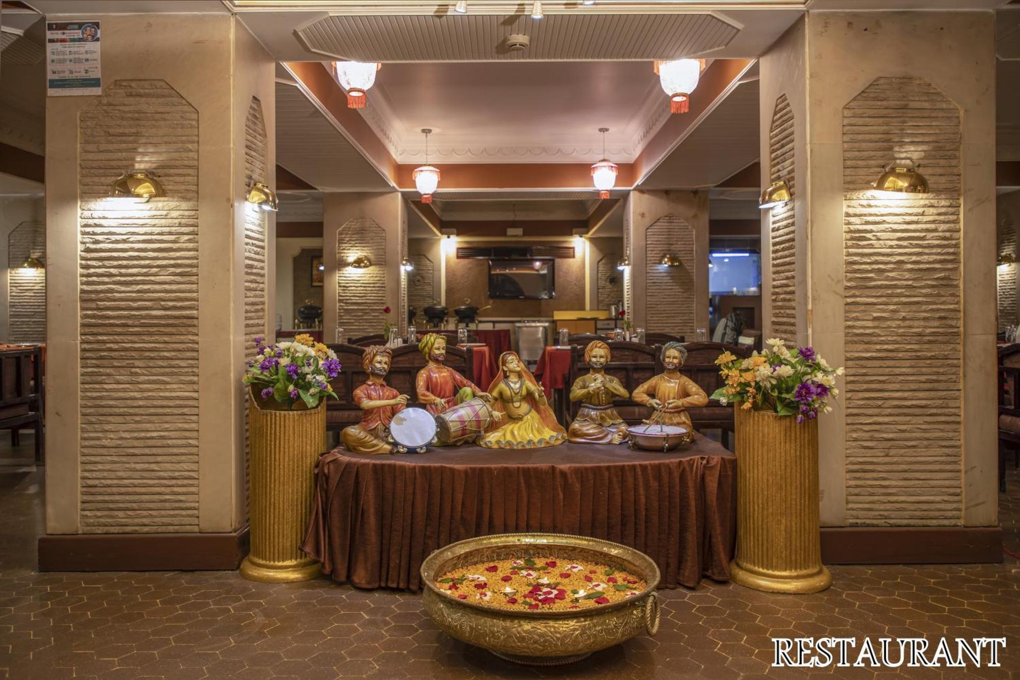 Hotel Rajmahal Guwahati Dış mekan fotoğraf