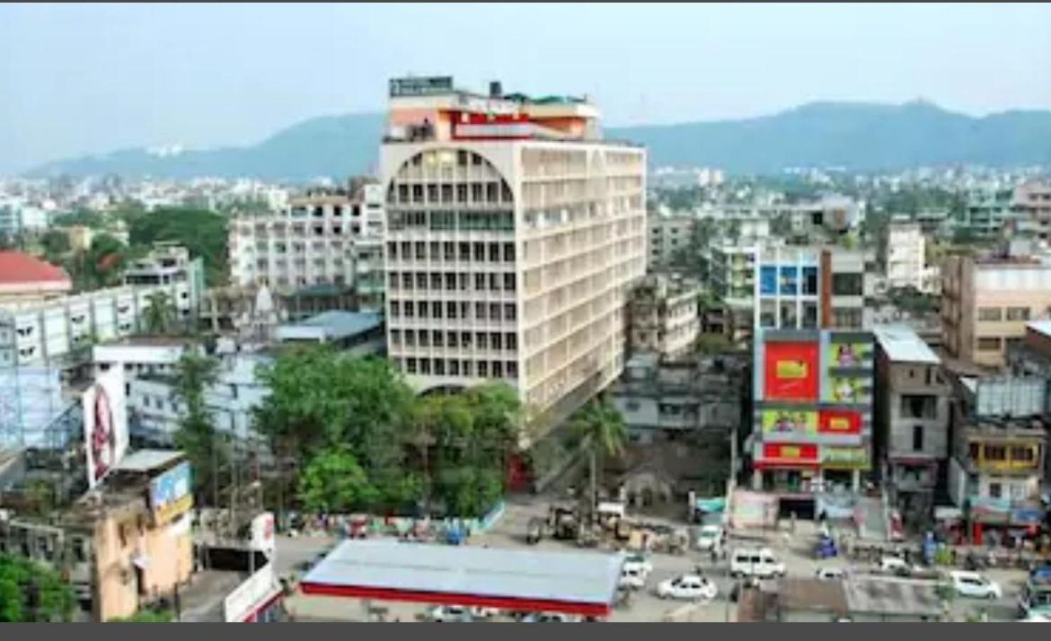 Hotel Rajmahal Guwahati Dış mekan fotoğraf